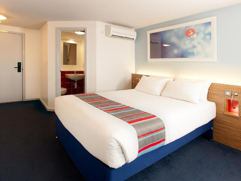 Travelodge Sunbury M3 Londyn Zewnętrze zdjęcie